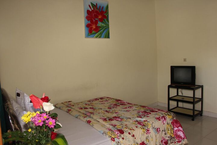 Room 7 of 32