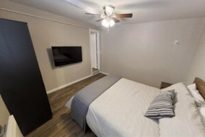 Room 32 of 36