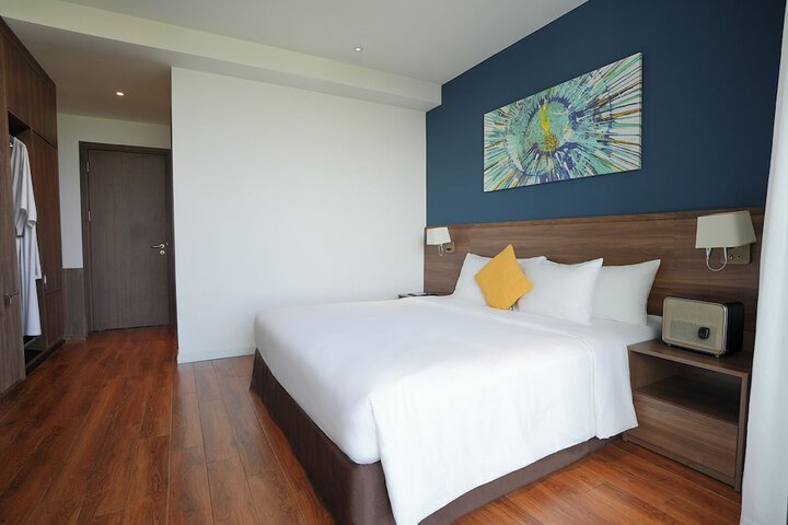 Room 20 of 165