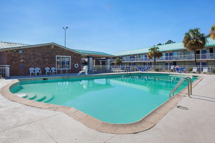 Hotel with Pool