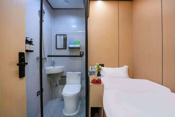 Room 13 of 67