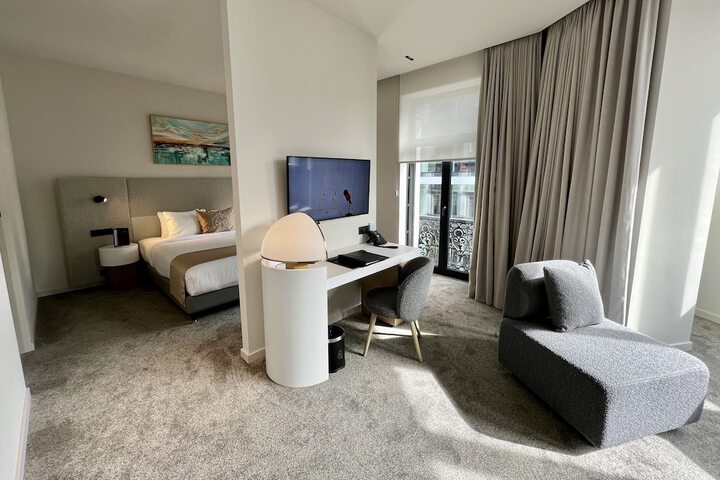 Room 26 of 105