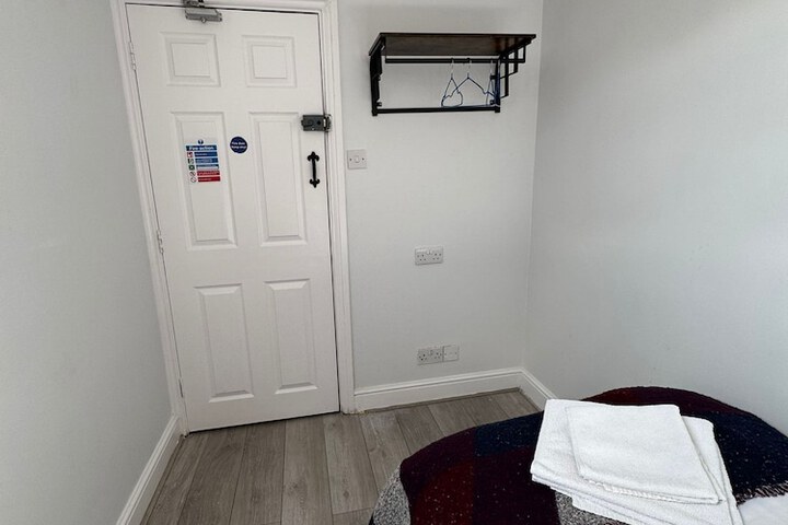 Room 52 of 117