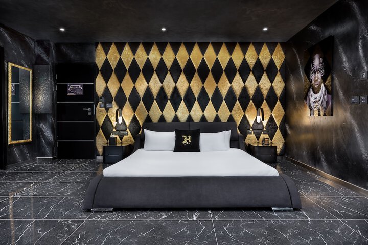 Room 41 of 97