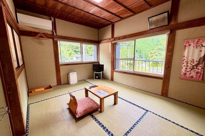 Room 11 of 53