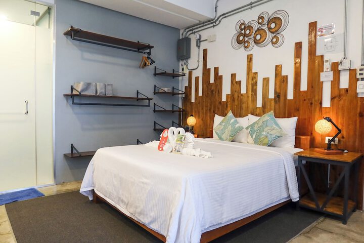 Room 46 of 240
