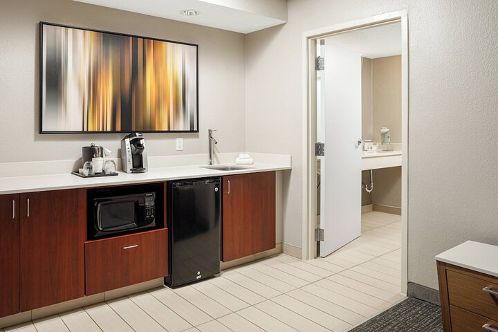 Room 13 of 26
