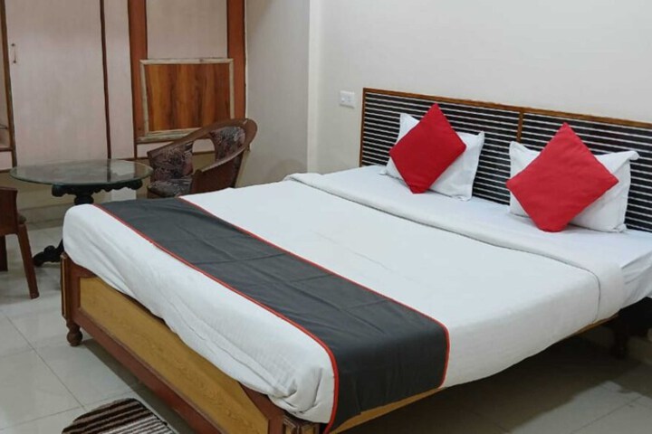 Room 8 of 31