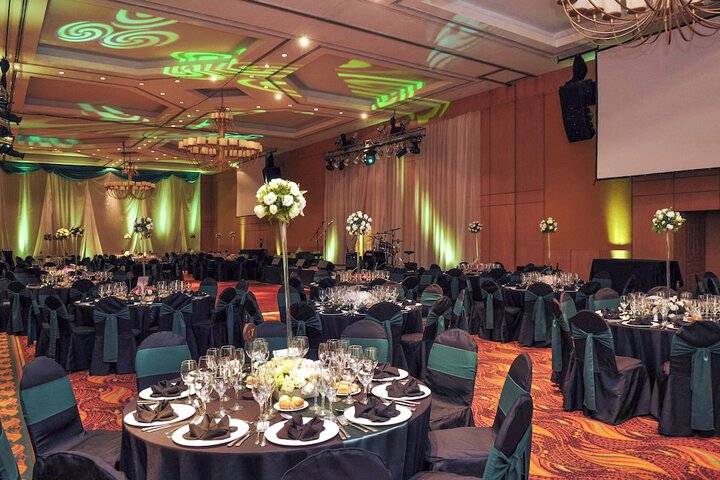 Ballroom/Hall 60 of 77