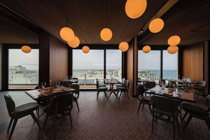 Dining 90 of 119