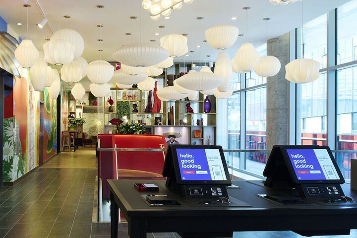 Check-in/check-out kiosk