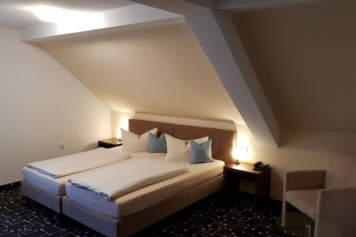 Room 19 of 47
