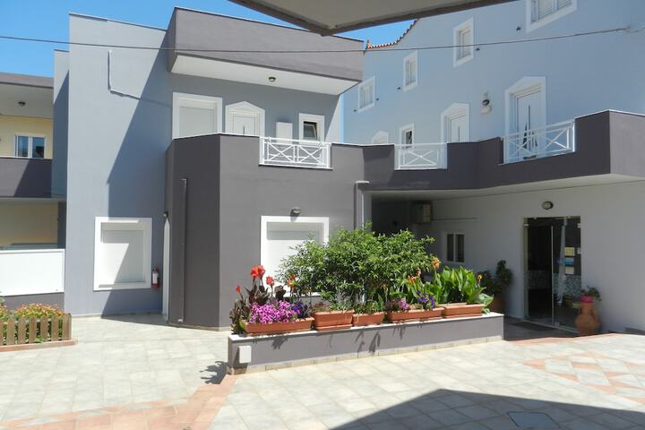 Hotel Entry