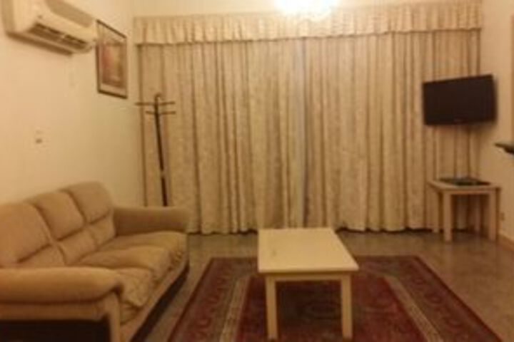 Room 33 of 51