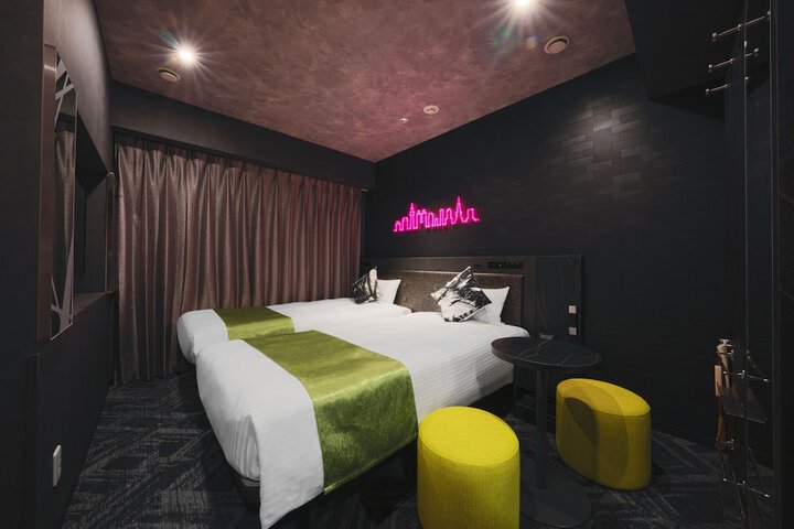 Room 13 of 48