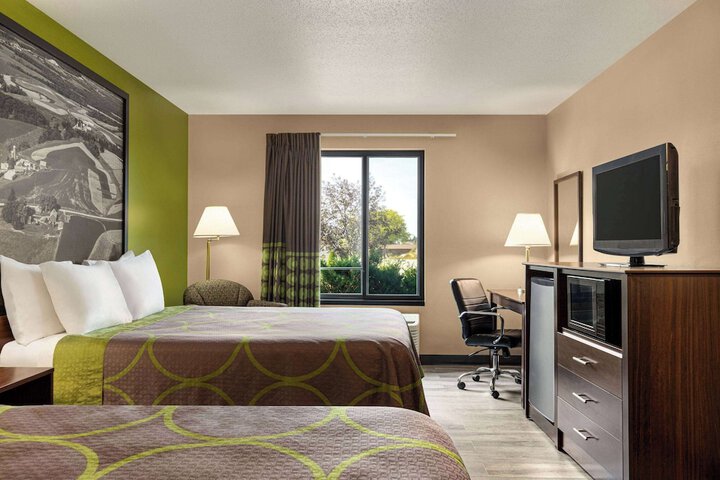 1 Queen Bed (23 of 24)