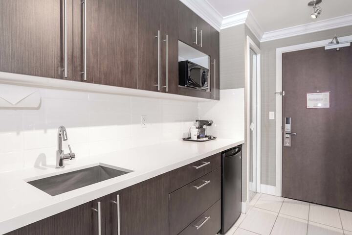 Private kitchenette