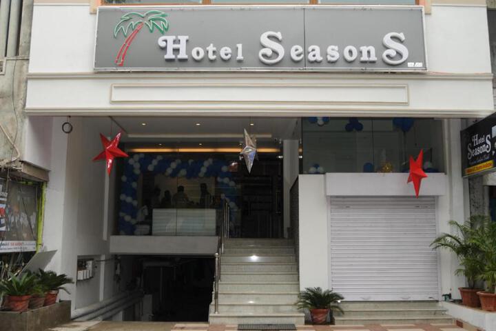 Hotel Seasons