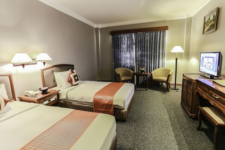 Room 13 of 65