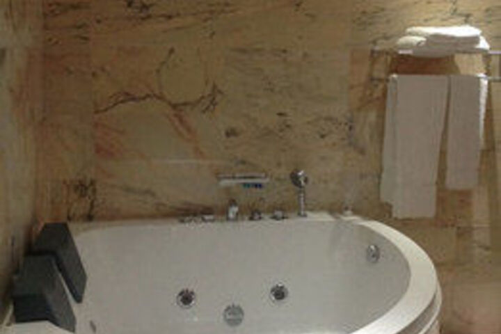 Room 3 of 26