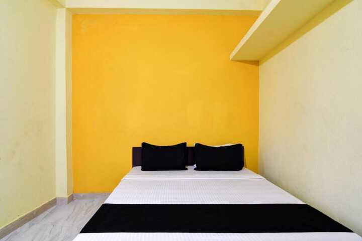 Room 2 of 16