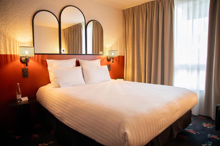 Room 21 of 50