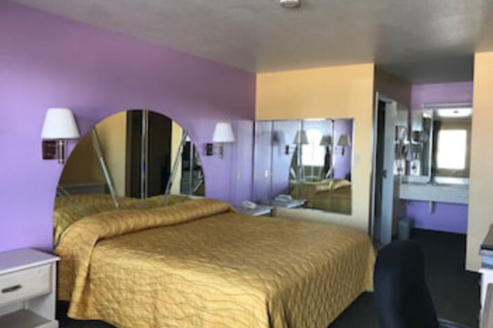 Room 19 of 66