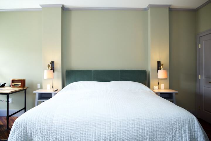 Standard | King Bed (4 of 23)
