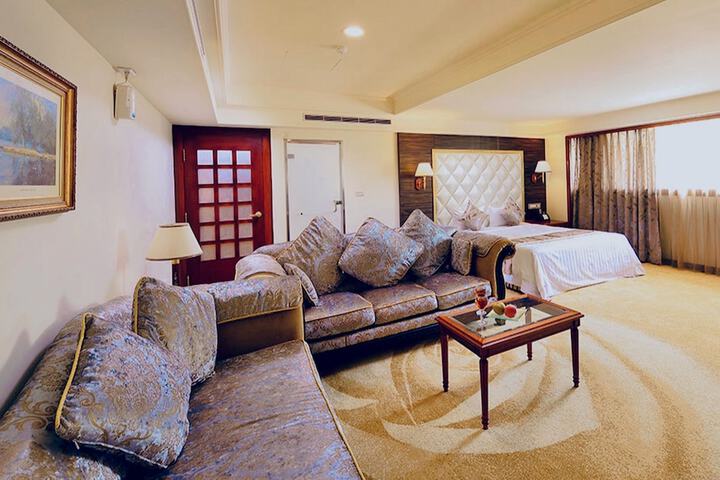 Room 41 of 81