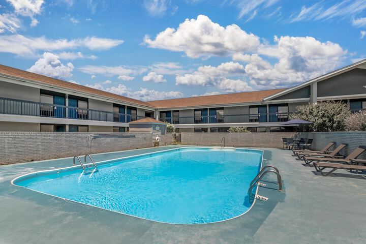 Hotel with Pool