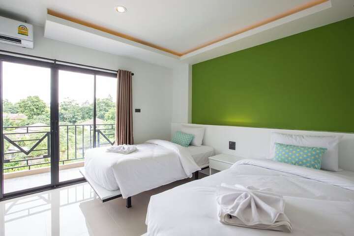 Room 5 of 14