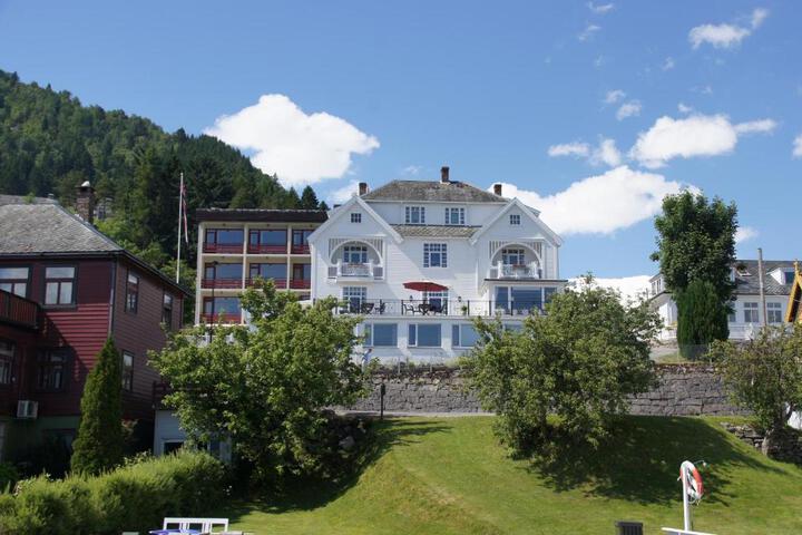 Image of Midtnes Hotel