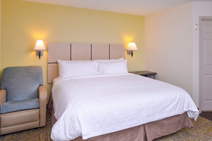 1 King Bed 1 Bedroom Suite (25 of 42)