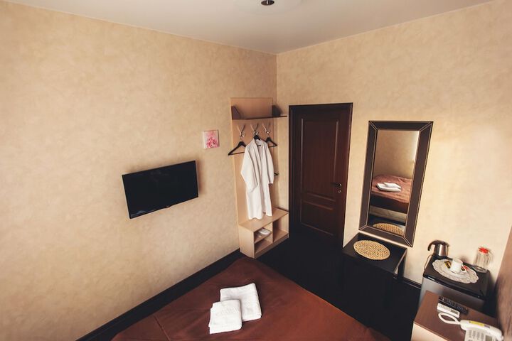 Room 10 of 51