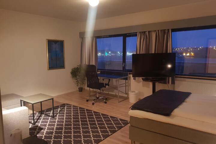 Room 16 of 48