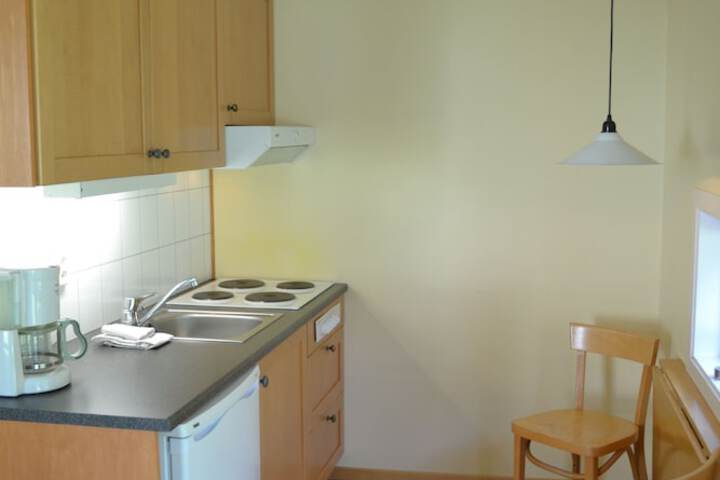 Room 6 of 94