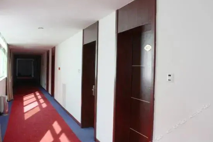 Room 13 of 25