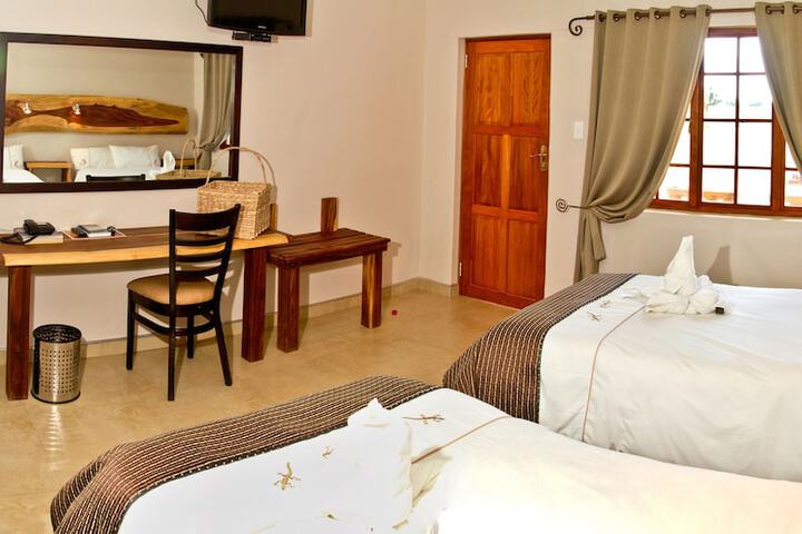 Room 3 of 37