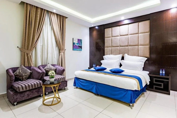 Room 3 of 6