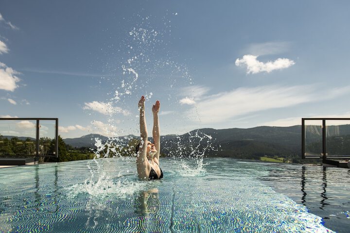 Hotel with Pool