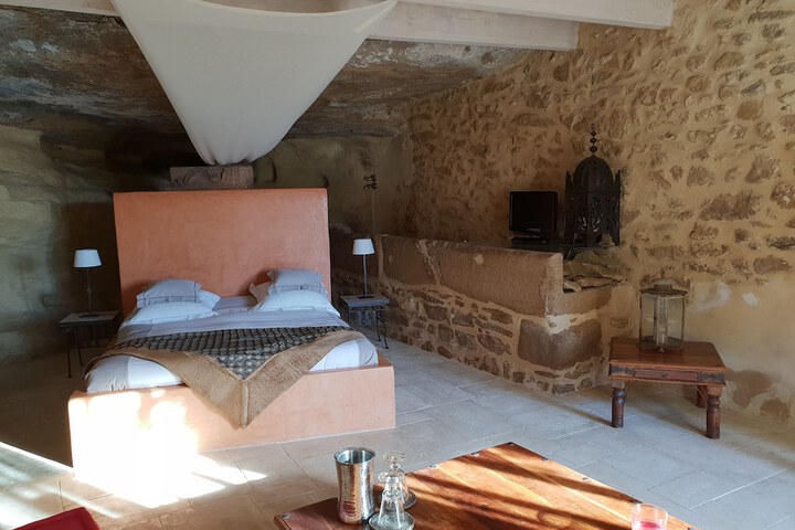 Room 13 of 71