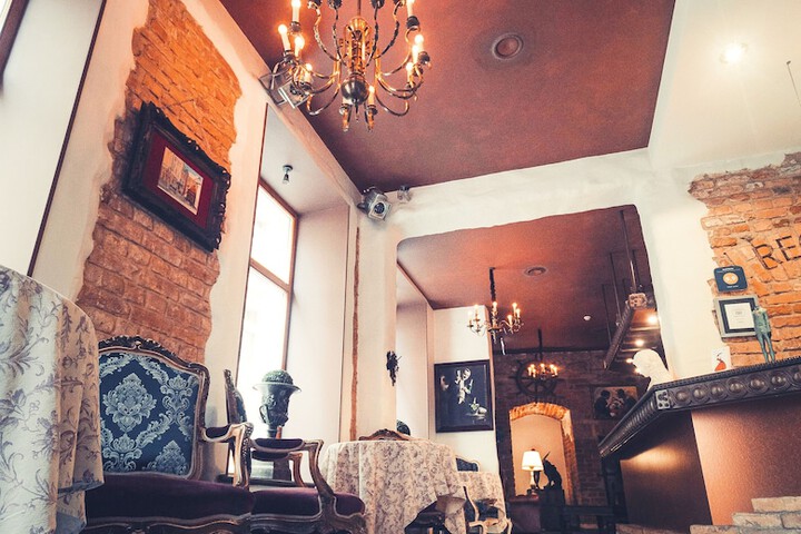 Entrance & Lobby