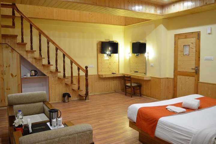 Room 17 of 31