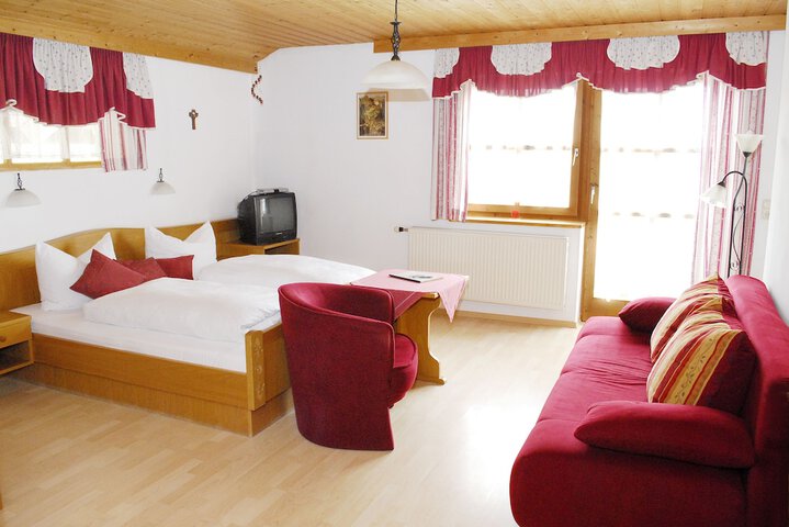 Room 15 of 64