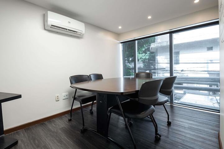 Business Center 114 of 127