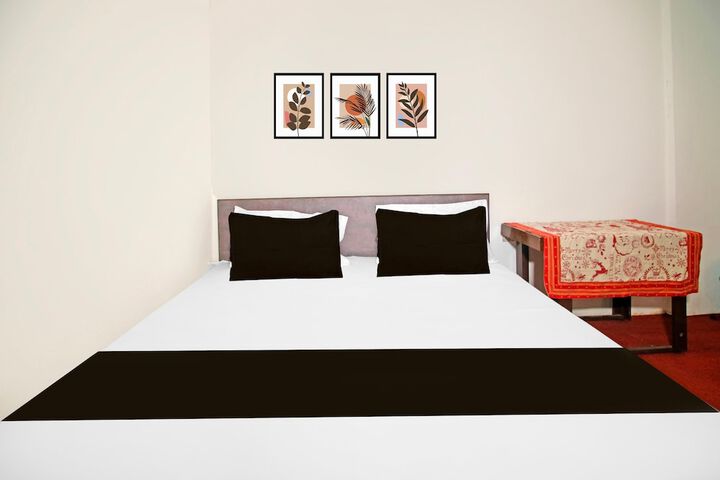 Room 26 of 33