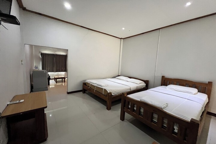 Room 25 of 87