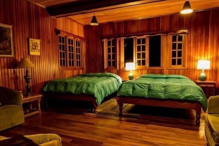Room 44 of 154