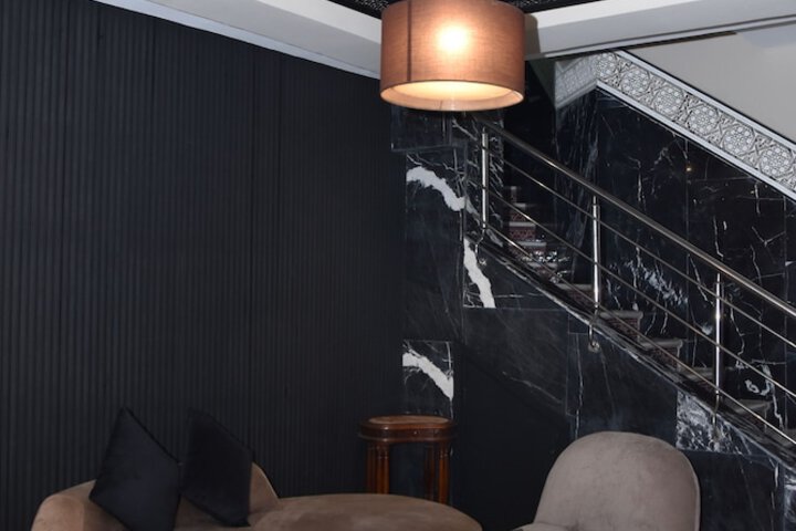 Cadé Hotel