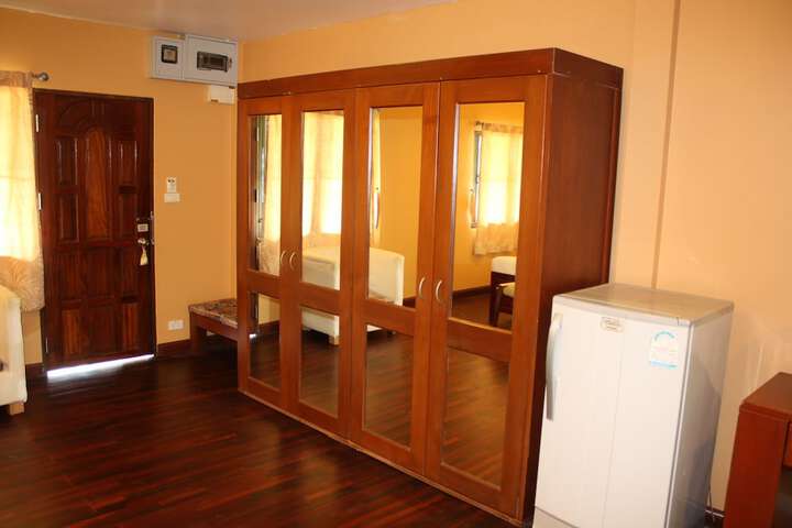 Room 9 of 96